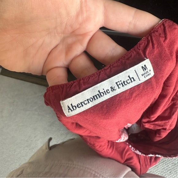 Abercrombie Floral Red White V-Neck Cross Front Floral Pant Jumpsuit - Picture 2 of 15